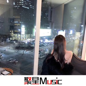 一边操逼一边打电话,操她
